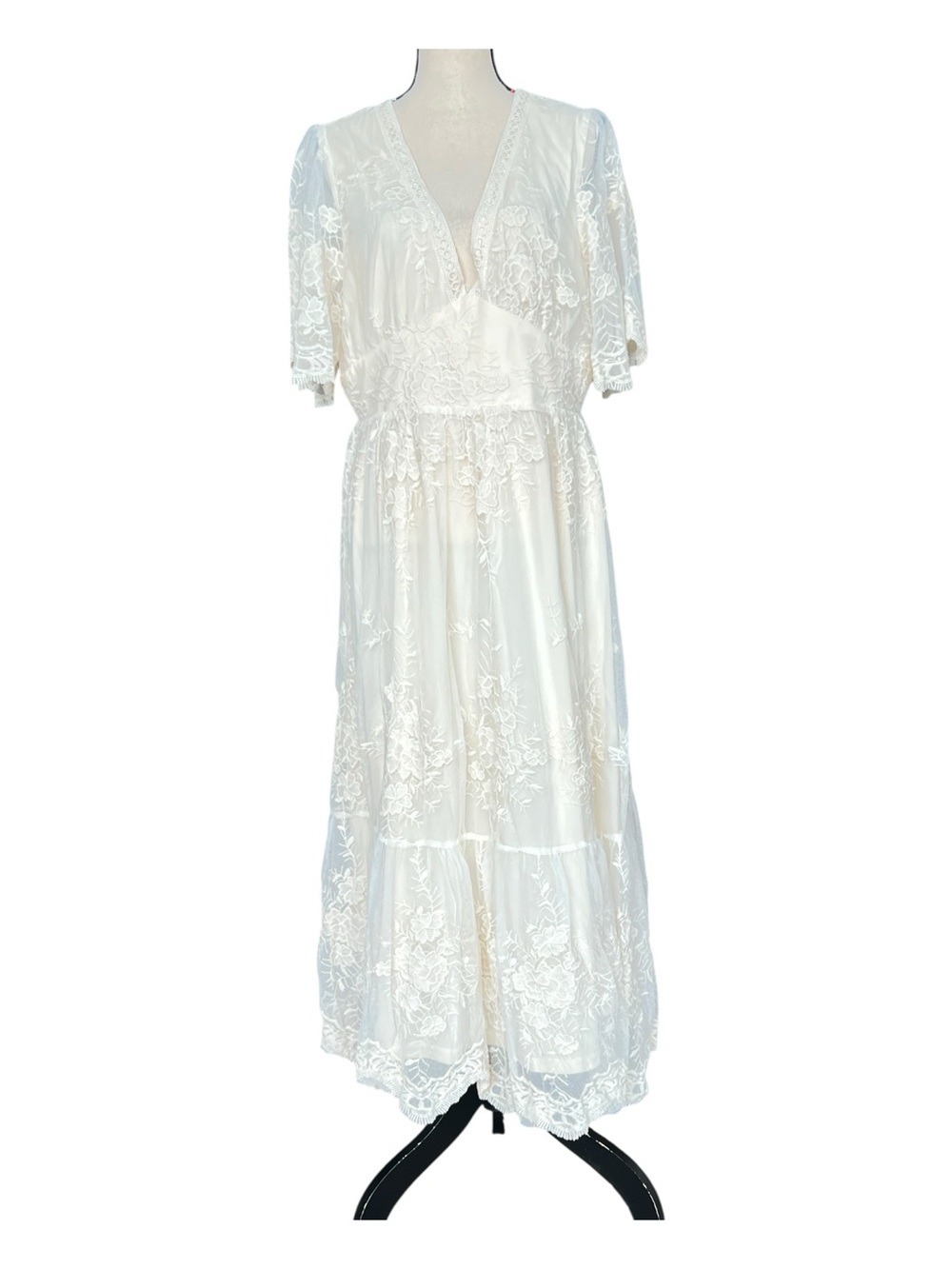 Baltic Born Ivory Lace Maxi Dress with V-Neck Size XL